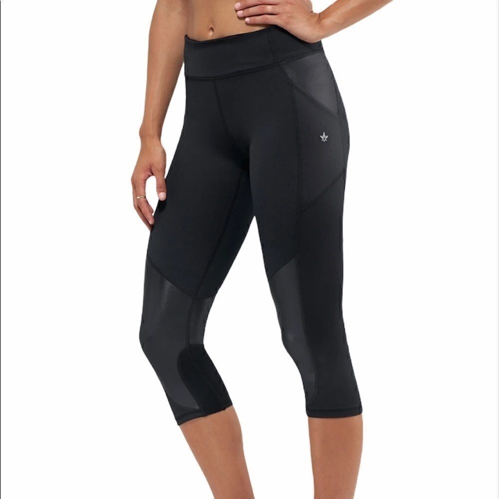 Acabada Black Bleeker Crop Leggings. Size XS.